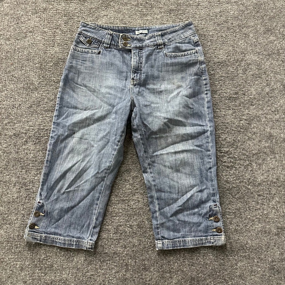 Lee Capri Jeans Womens Size 10M Blue Stretch Denim Cropped Button Hem Casual